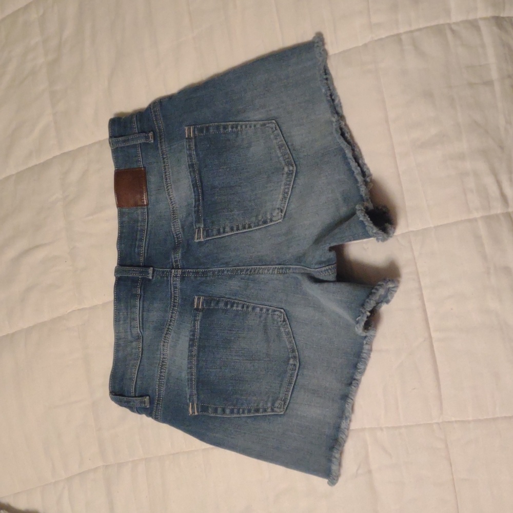 Maurices Starry Blue Jean Shorts, Size 10 - Picture 4 of 4